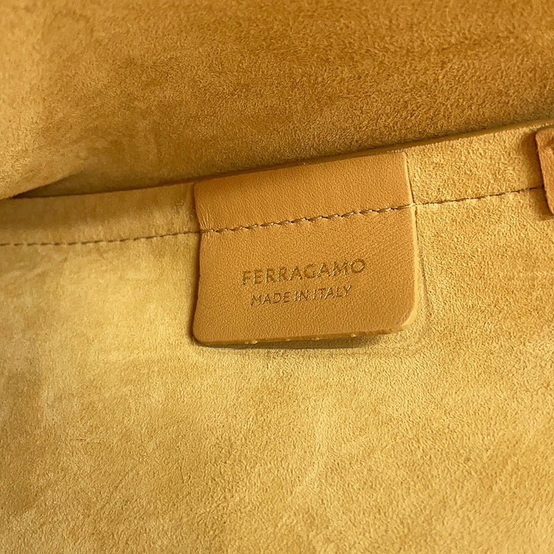 サルヴァトーレ・フェラガモ トートバッグ チャーミング トートXL カーフレザー 216999 Ferragamo