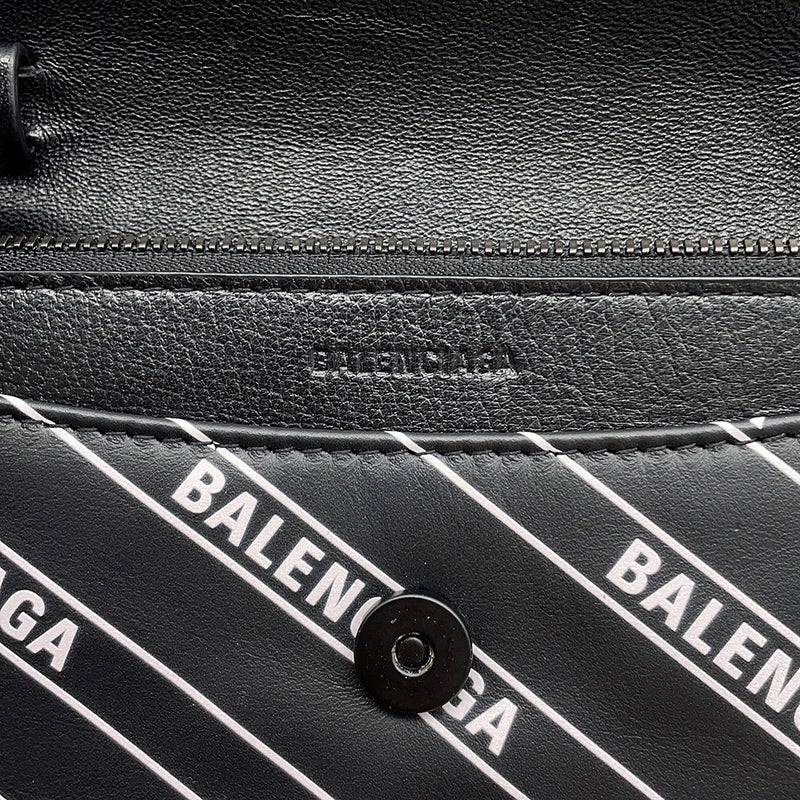 バレンシアガ チェーンショルダーバッグ ロゴ 561507 BALENCIAGA バッグ 斜め掛け チェーンウォレット 財布 黒