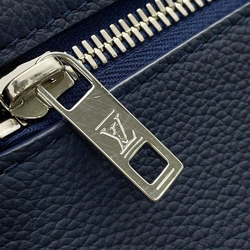 ルイヴィトン ショルダーバッグ グレインレザー テイクオフ・メッセンジャー M23709 LOUIS VUITTON ヴィトン バッグ