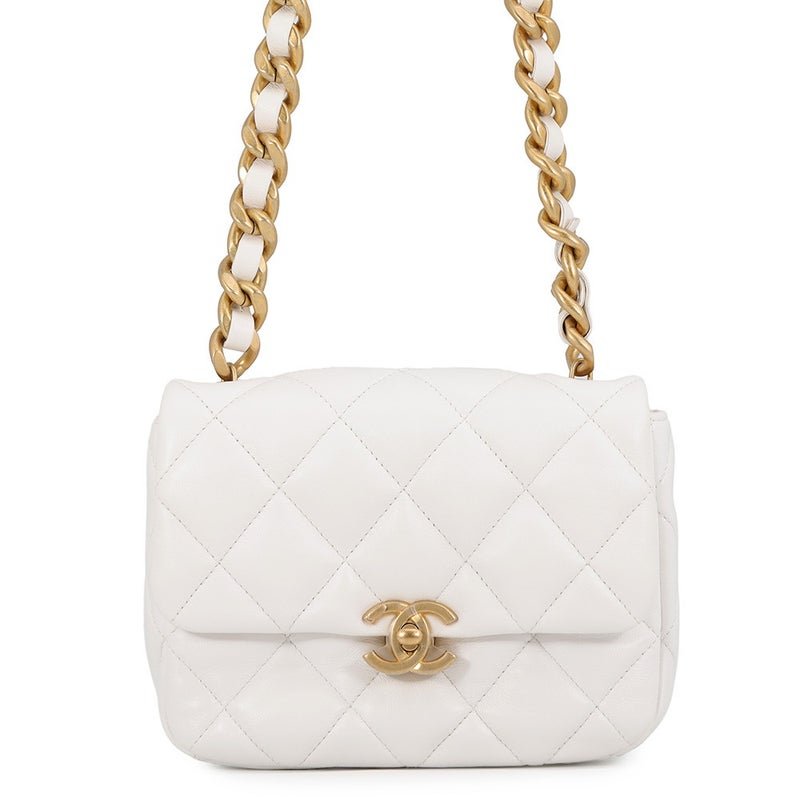 シャネル チェーンショルダーバッグ ミニマトラッセ ココマーク ラムスキン AS3205 CHANEL 白