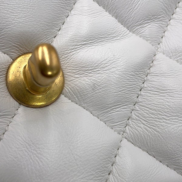 シャネル チェーンショルダーバッグ ミニマトラッセ ココマーク ラムスキン AS3205 CHANEL 白