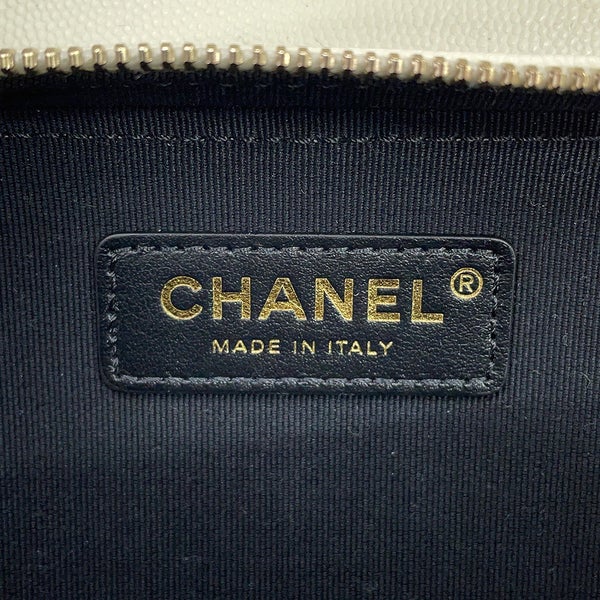 シャネル チェーンショルダーバッグ マトラッセ ココマーク ミニフラップ キャビアスキン AS3002 CHANEL 白