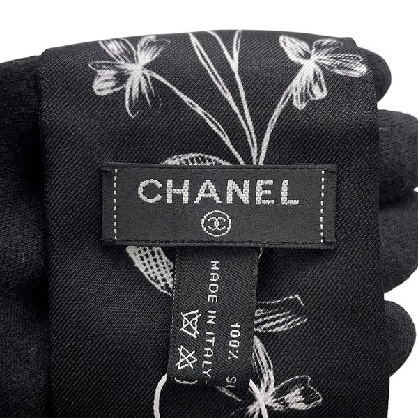 シャネル スカーフ ロゴ ココマーク シルク CHANEL シルクスカーフ 黒 白