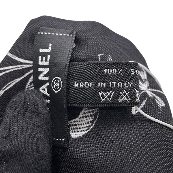 シャネル スカーフ ロゴ ココマーク シルク CHANEL シルクスカーフ 黒 白