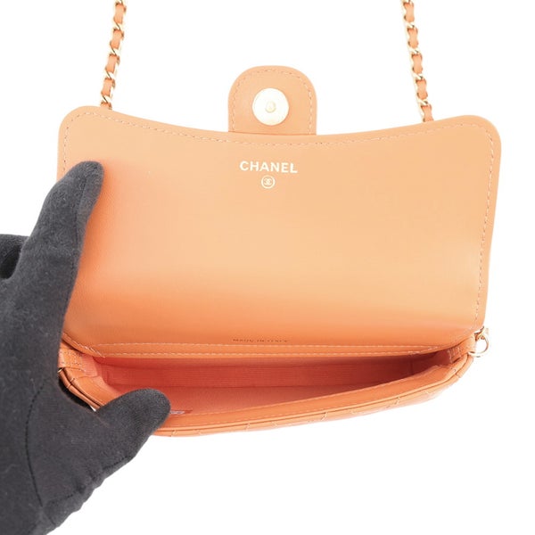 シャネル チェーンショルダーバッグ フラップ フォンケース マトラッセ ココマーク ラムスキン AP2096 CHANEL ポシェット