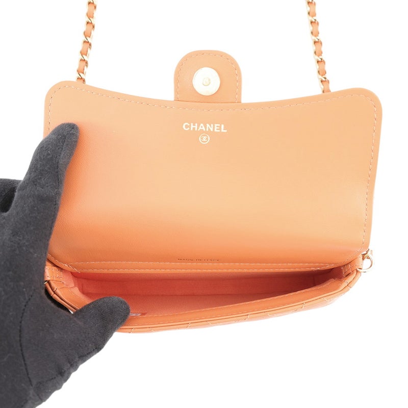 シャネル チェーンショルダーバッグ フラップ フォンケース マトラッセ ココマーク ラムスキン AP2096 CHANEL ポシェット