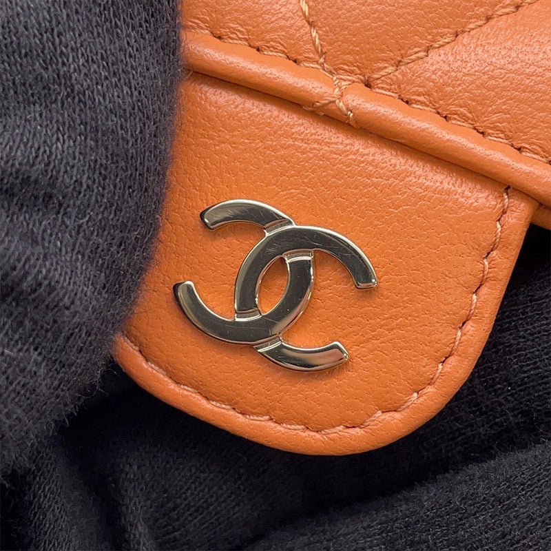 シャネル チェーンショルダーバッグ フラップ フォンケース マトラッセ ココマーク ラムスキン AP2096 CHANEL ポシェット