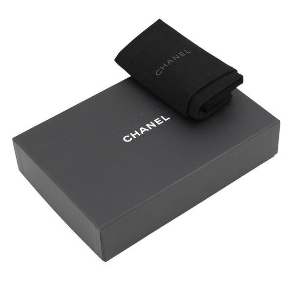 シャネル チェーンショルダーバッグ フラップ フォンケース マトラッセ ココマーク ラムスキン AP2096 CHANEL ポシェット