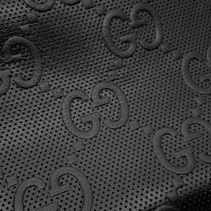 グッチ ボディバッグ GGエンボス ベルトバッグ レザー 658582 GUCCI バッグ ウエストバッグ 黒