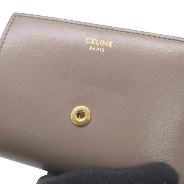 セリーヌ 三つ折り財布 トリオンフ スモール フラップウォレット 10D783DPV CELINE 財布