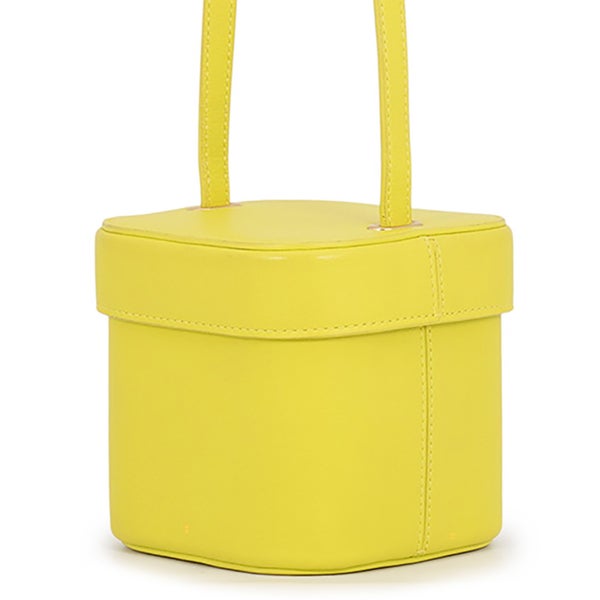 セリーヌ ショルダーバッグ キュイル スモール トリオンフ ボックス レザー 199263DU3 CELINE バッグ