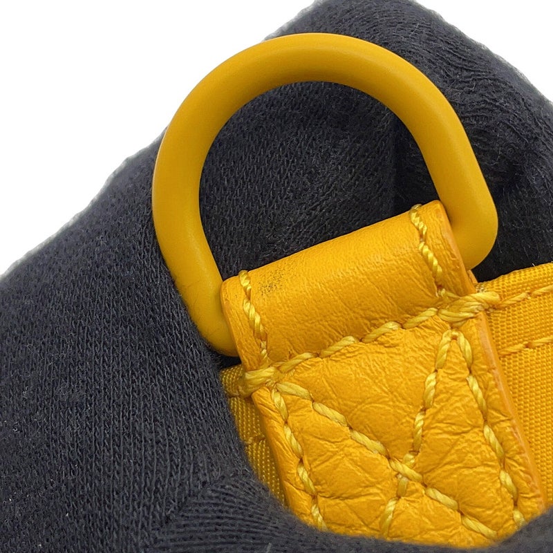 フェンディ ショルダーバッグ バケットメッセンジャー ナイロン 7VA537 FENDI バッグ