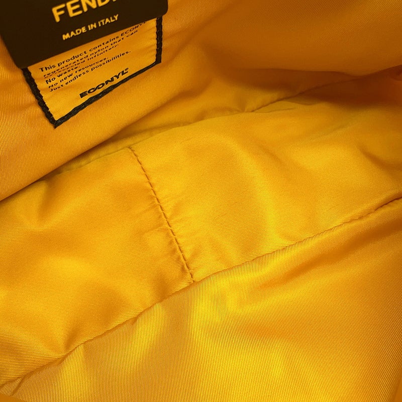 フェンディ ショルダーバッグ バケットメッセンジャー ナイロン 7VA537 FENDI バッグ
