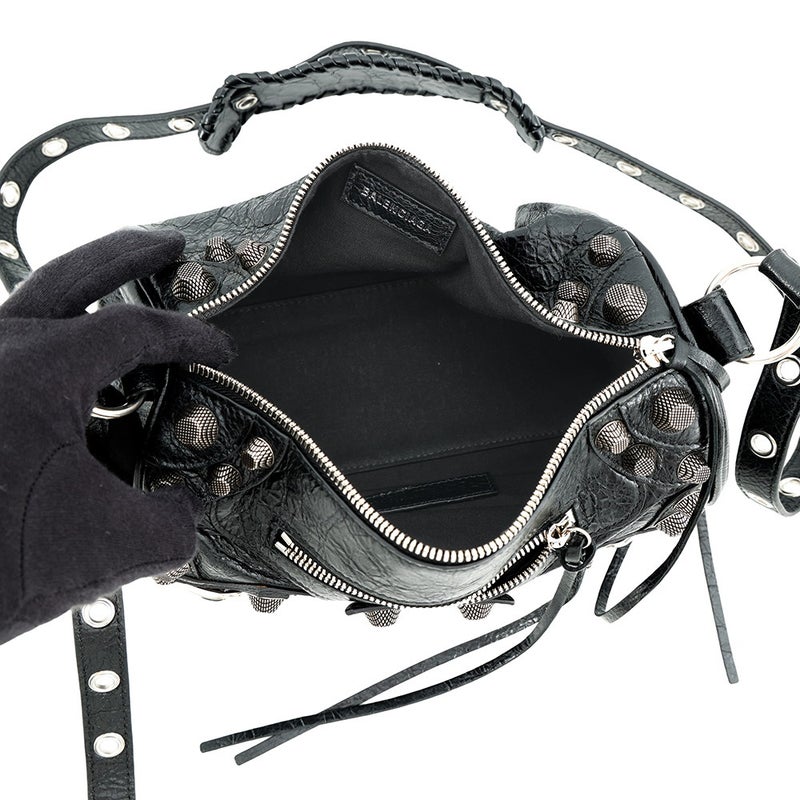 バレンシアガ ショルダーバッグ ルカゴール シリンダー レザー 771716 BALENCIAGA 黒