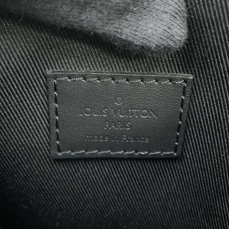 ルイヴィトン ショルダーバッグ モノグラム Sロック ヴェルティカル・ウェアラブル ウォレット M81524 ブラック 黒