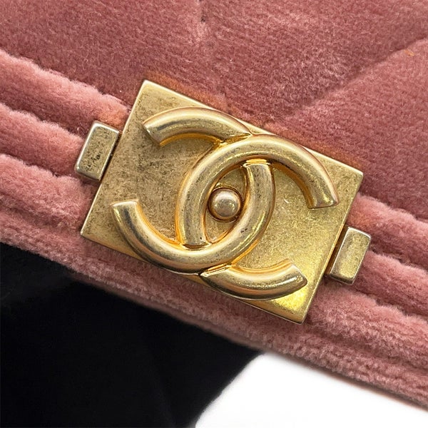 シャネル チェーンウォレット ボーイシャネル ベルベット CHANEL 財布