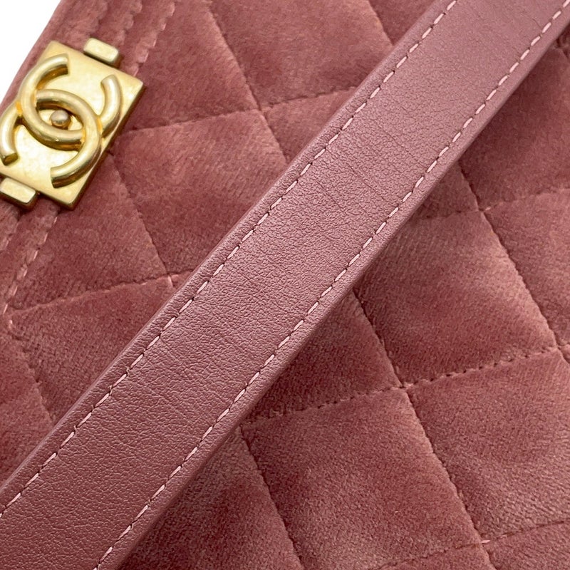 シャネル チェーンウォレット ボーイシャネル ベルベット CHANEL 財布