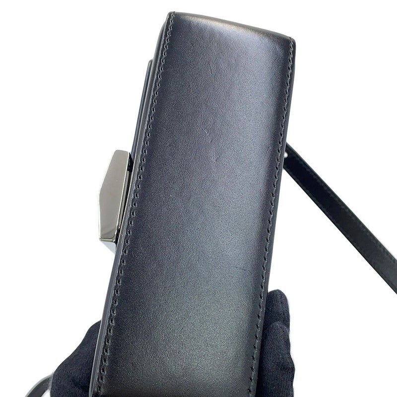 ジバンシー ショルダーバッグ 4G スモール カーフレザー BB50HDB15S-001 GIVENCHY 黒