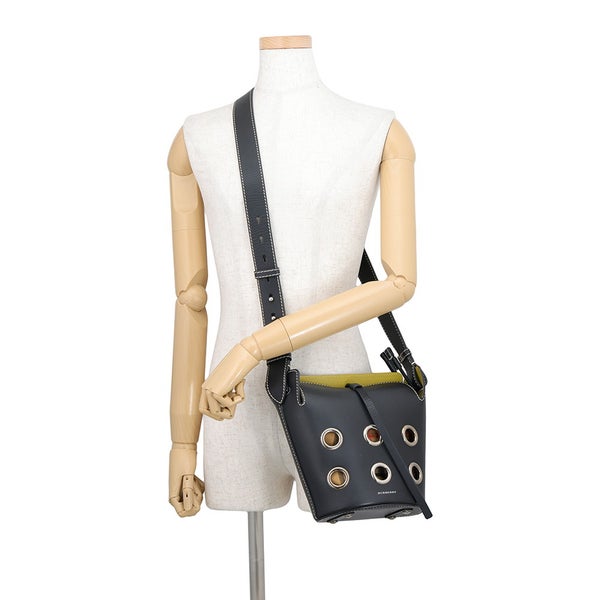 バーバリー ショルダーバッグ ノバチェック バケットバッグ レザー 4078584 BURBERRY 黒