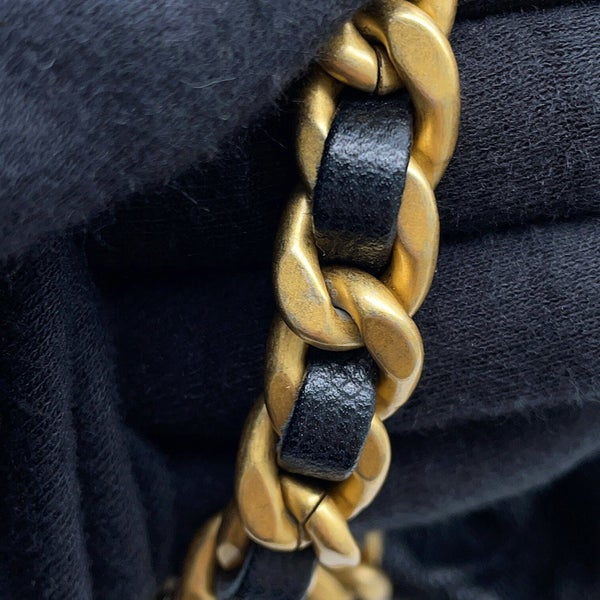 シャネル チェーンショルダーバッグ CHANEL25 ミディアム ココマーク マトラッセ キャビアスキン AS5311 CHANEL 黒