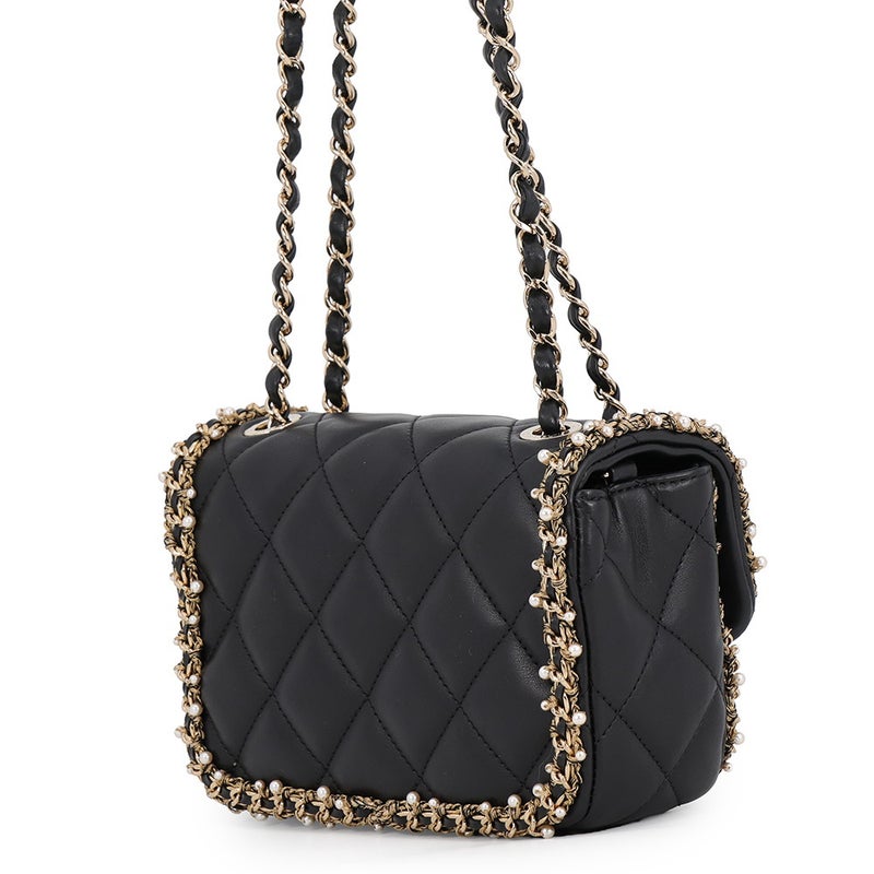 シャネル チェーンショルダーバッグ ミニ マトラッセ ココマーク ラムスキン フェイクパール CHANEL 黒