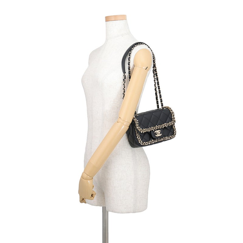 シャネル チェーンショルダーバッグ ミニ マトラッセ ココマーク ラムスキン フェイクパール CHANEL 黒