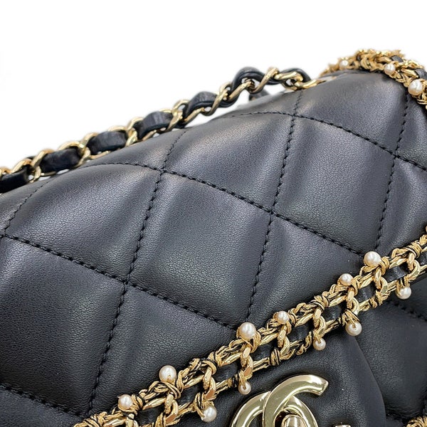 シャネル チェーンショルダーバッグ ミニ マトラッセ ココマーク ラムスキン フェイクパール CHANEL 黒