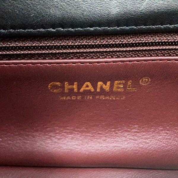 シャネル チェーンショルダーバッグ ミニ マトラッセ ココマーク ラムスキン フェイクパール CHANEL 黒