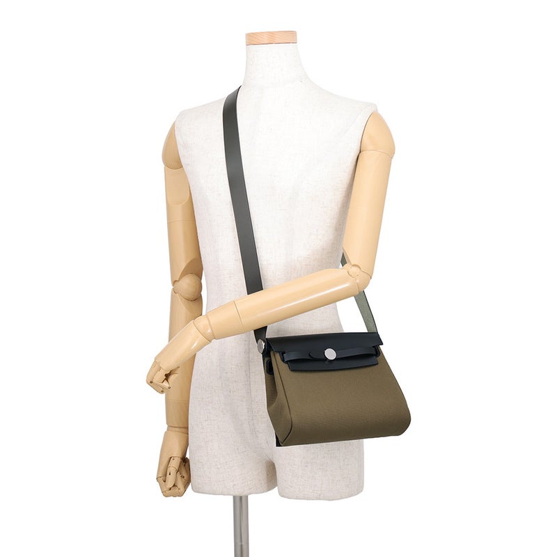 エルメス ショルダーバッグ エールバッグジップ ミニ ヴェールオリーブ/カーキ/シルバー金具 ヴァッシュハンター/トワルミリタリー G刻印