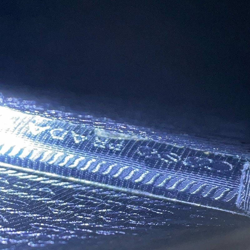 プラダ スマートフォンホルダー サフィアーノレザー 2ZH068 PRADA カードホルダー 黒