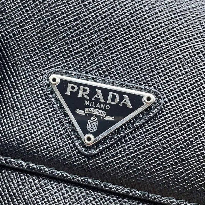プラダ スマートフォンホルダー サフィアーノレザー 2ZH068 PRADA カードホルダー 黒
