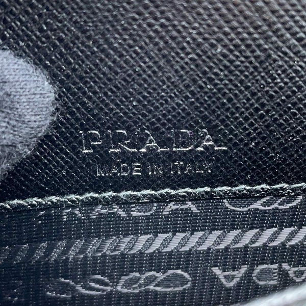 プラダ スマートフォンホルダー サフィアーノレザー 2ZH068 PRADA カードホルダー 黒