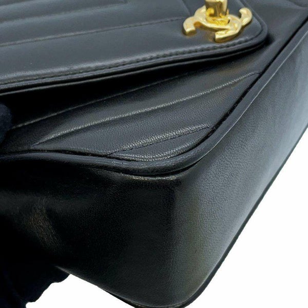 シャネル チェーンショルダーバッグ Vステッチ シェブロン ラムスキン CHANEL バッグ 黒