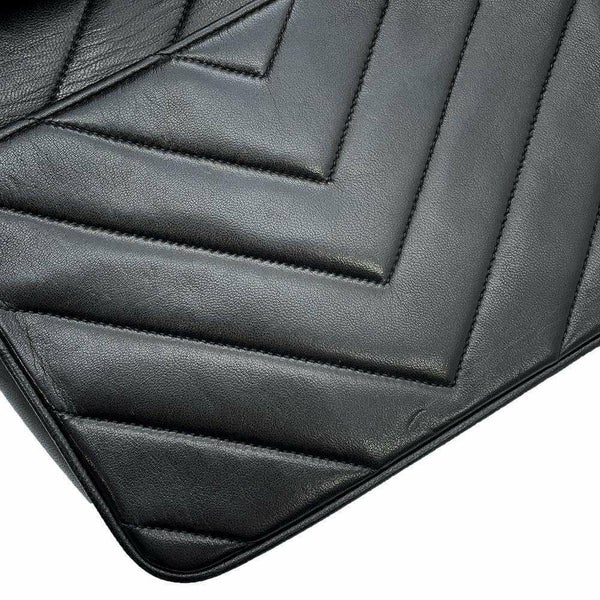 シャネル チェーンショルダーバッグ Vステッチ シェブロン ラムスキン CHANEL バッグ 黒