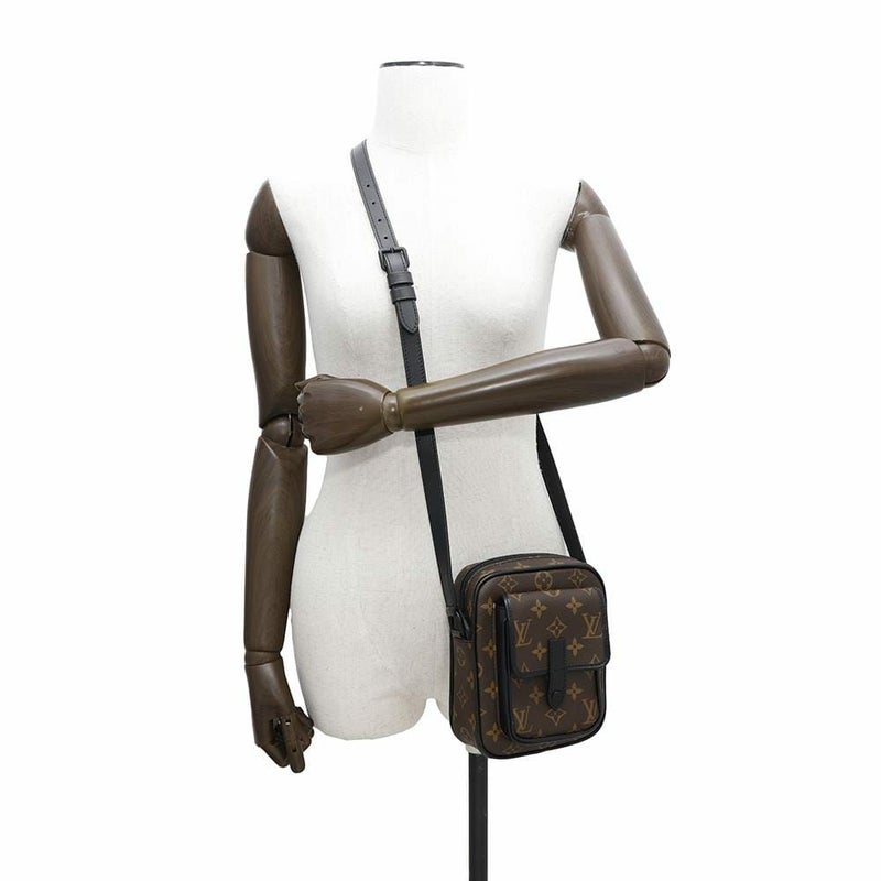 ルイヴィトン ショルダーバッグ モノグラム・マカサー クリストファー・ウエアラブル ウォレット M69404 LOUIS VUITTON 黒 ブラック