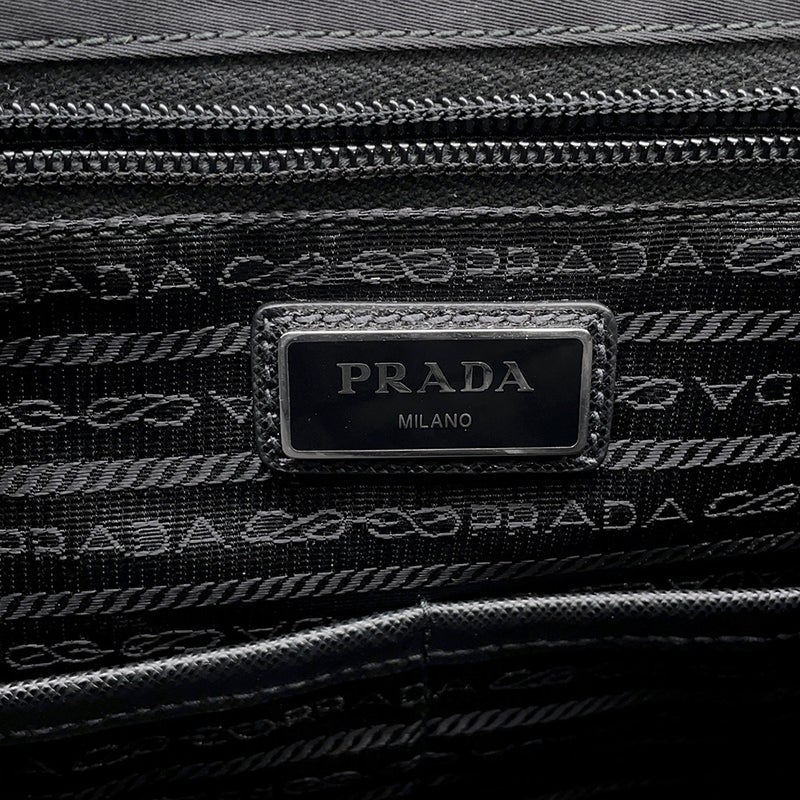プラダ ショルダーバッグ メッセンジャーバッグ ロゴ ナイロン PRADA バッグ 黒
