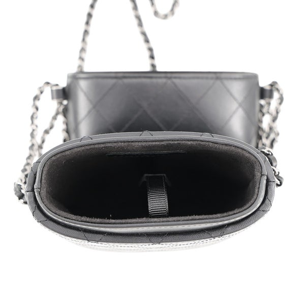 シャネル チェーンショルダーバッグ フォンホルダー マトラッセ ココマーク カーフスキン A94471  CHANEL バッグ 黒