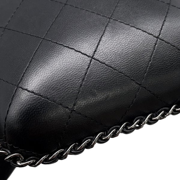 シャネル チェーンショルダーバッグ フォンホルダー マトラッセ ココマーク カーフスキン A94471  CHANEL バッグ 黒