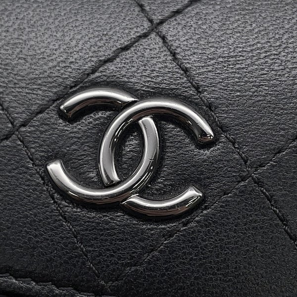 シャネル チェーンショルダーバッグ フォンホルダー マトラッセ ココマーク カーフスキン A94471  CHANEL バッグ 黒