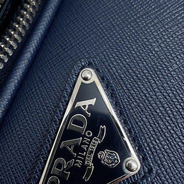 プラダ キャリーケース サフィアーノレザー トライアングルロゴ 2VQ004 PRADA スーツケース メンズ トラベル