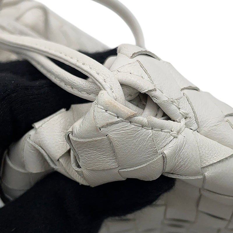 ボッテガヴェネタ ショルダーバッグ イントレチャート ザ・バルブ サッチェルバッグ ミニ レザー BOTTEGA VENETA 白