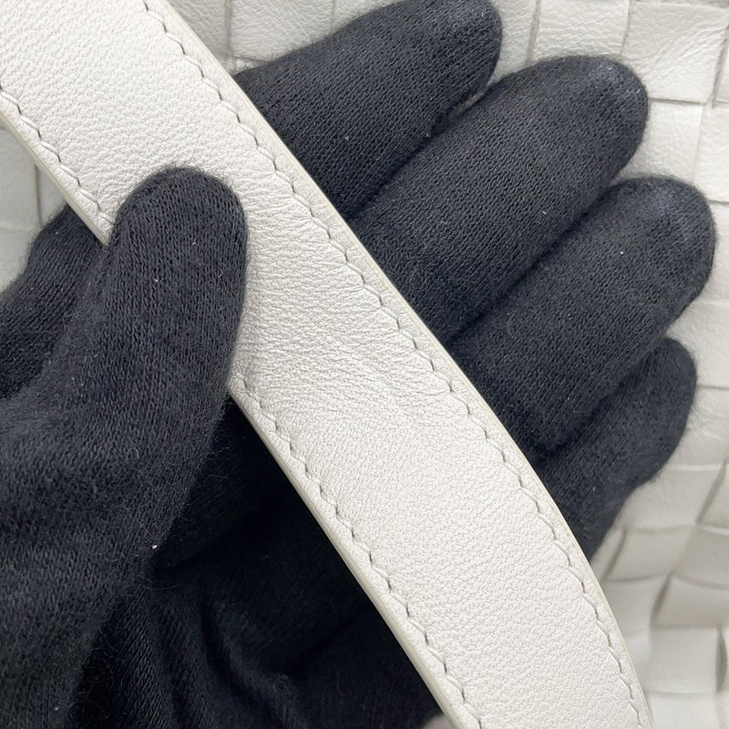 ボッテガヴェネタ ショルダーバッグ イントレチャート ザ・バルブ サッチェルバッグ ミニ レザー BOTTEGA VENETA 白