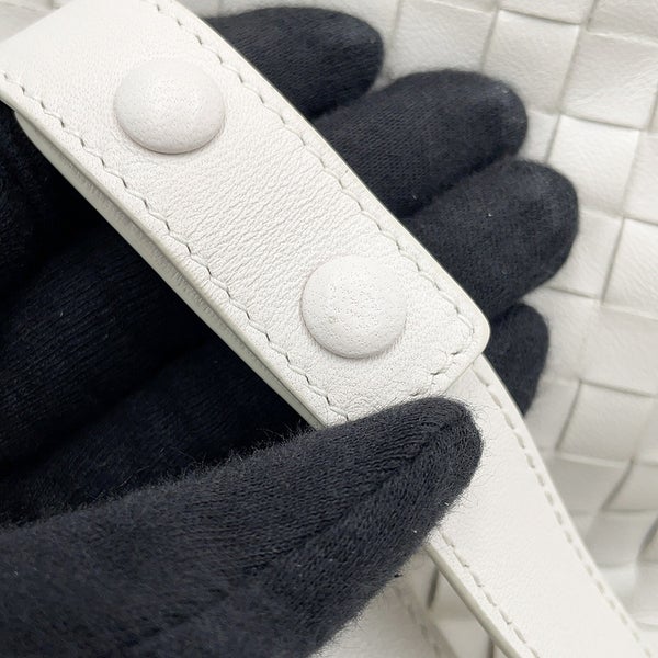 ボッテガヴェネタ ショルダーバッグ イントレチャート ザ・バルブ サッチェルバッグ ミニ レザー BOTTEGA VENETA 白