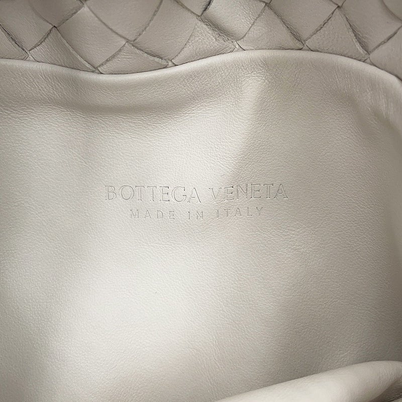 ボッテガヴェネタ ショルダーバッグ イントレチャート ザ・バルブ サッチェルバッグ ミニ レザー BOTTEGA VENETA 白