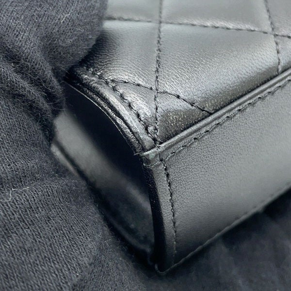 シャネル チェーンショルダーバッグ マトラッセ ココマーク チェーンクラッチ ラムスキン AP2682 CHANEL 黒