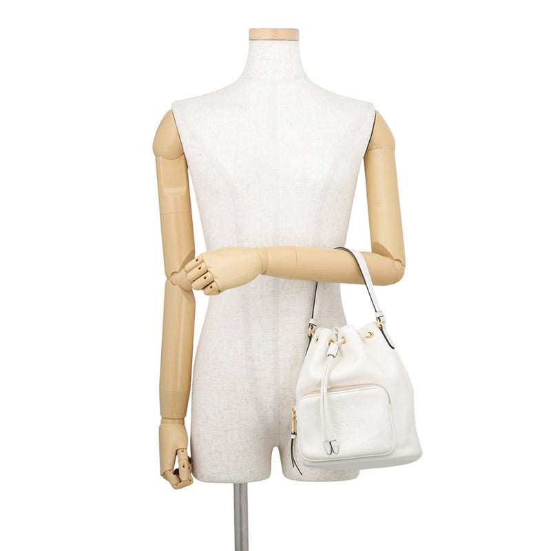プラダ ハンドバッグ デュエット トライアングルロゴ 巾着 レザー 1BH038 PRADA 2wayショルダーバッグ 白