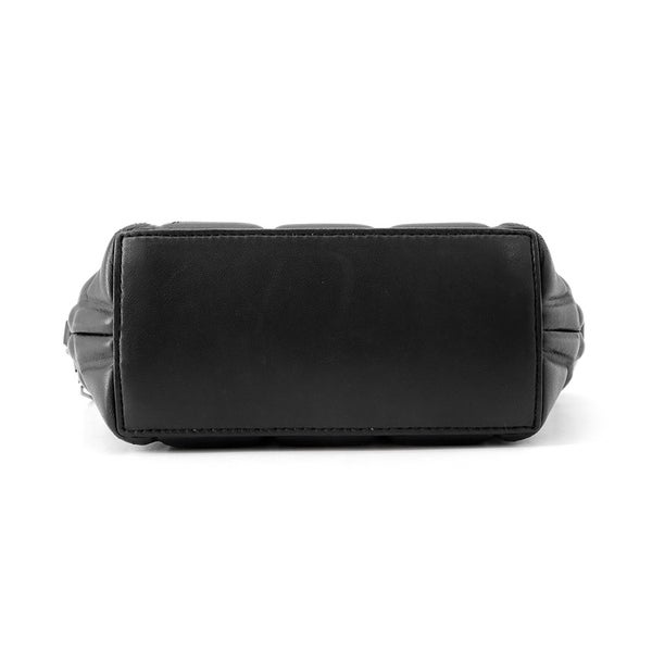 ボッテガヴェネタ チェーンショルダーバッグ パテッド ハーフムーン ミニ レザー  593165 BOTTEGA VENETA バッグ 黒
