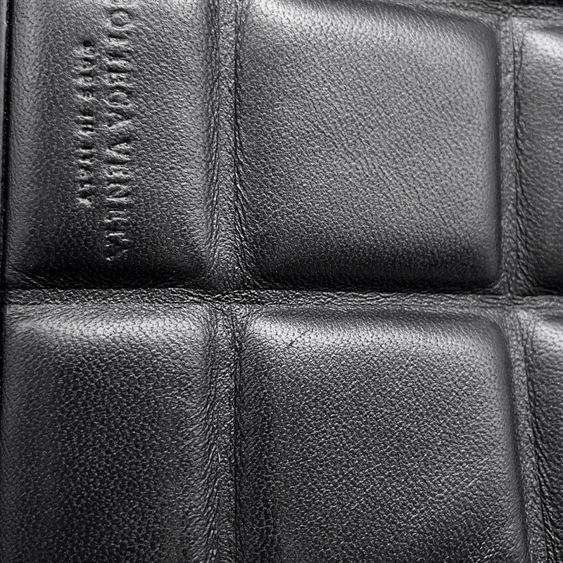 ボッテガヴェネタ チェーンショルダーバッグ パテッド ハーフムーン ミニ レザー  593165 BOTTEGA VENETA バッグ 黒