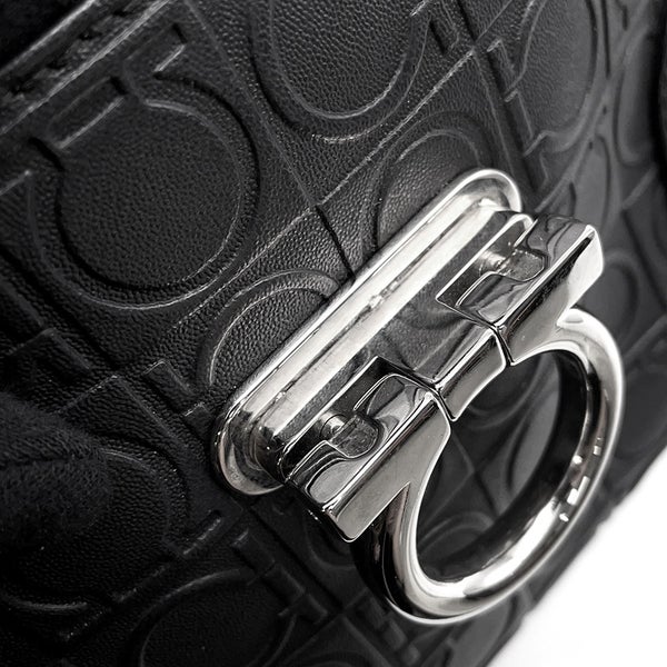 サルヴァトーレ・フェラガモ ショルダーバッグ ガンチーニ レザー Ferragamo バッグ 黒