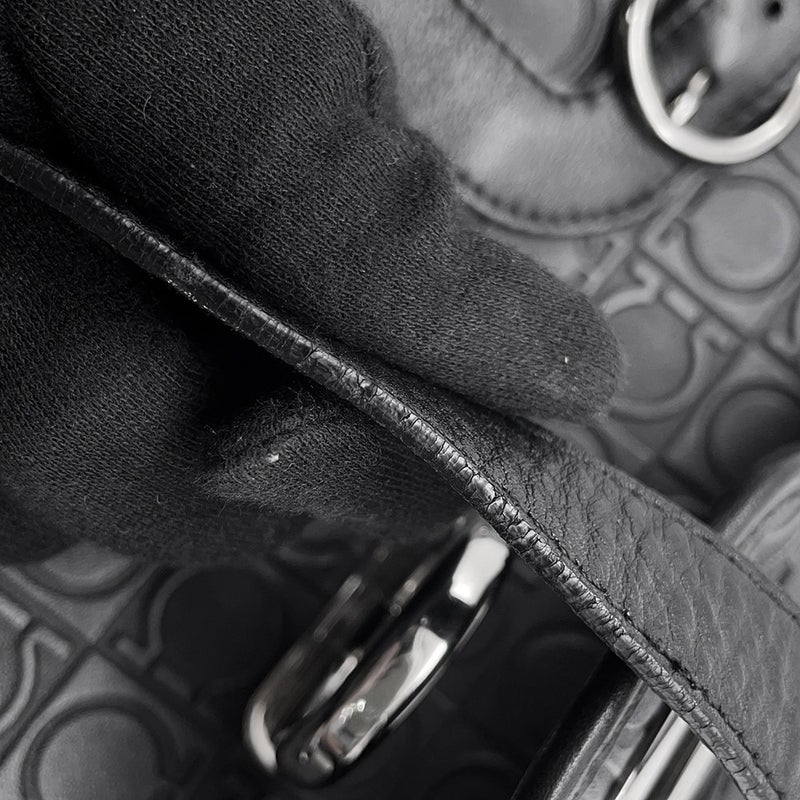 サルヴァトーレ・フェラガモ ショルダーバッグ ガンチーニ レザー Ferragamo バッグ 黒